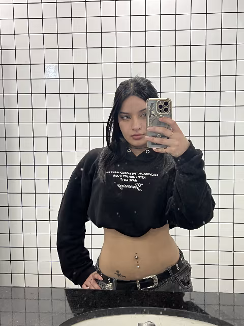 Aria thicc goth baddie